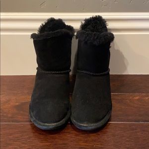 ⚫️WARM FUZZY BOOTS⚫️